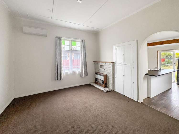 240 Ferguson Street 10930_3