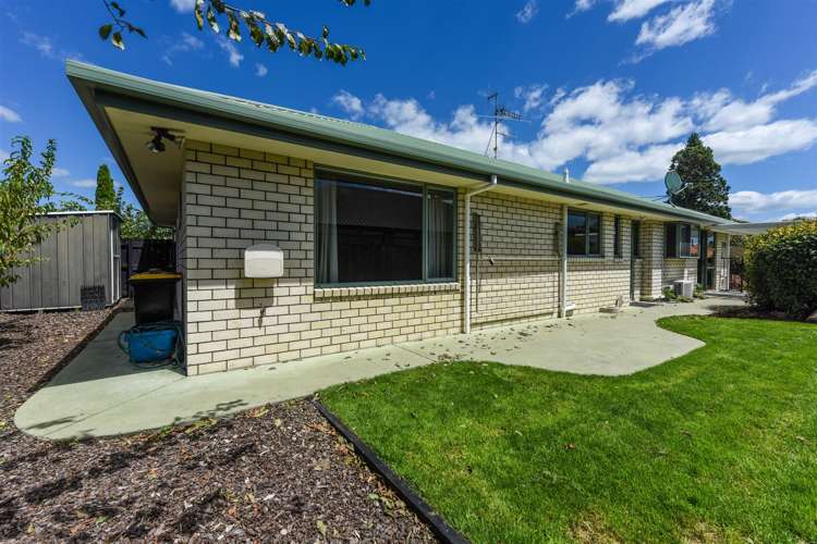 27 Kingsford Drive Stoke_22