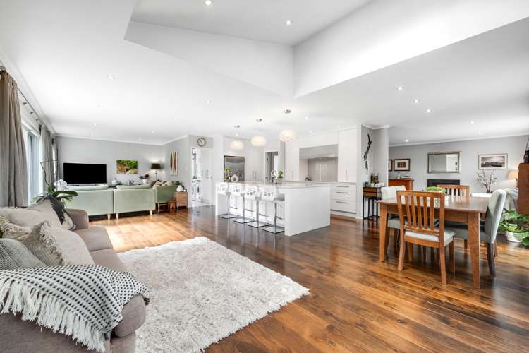 11 Holly Way Sunnyhills_5