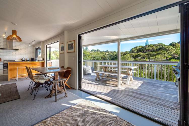84 Coromandel Road Oneroa_9