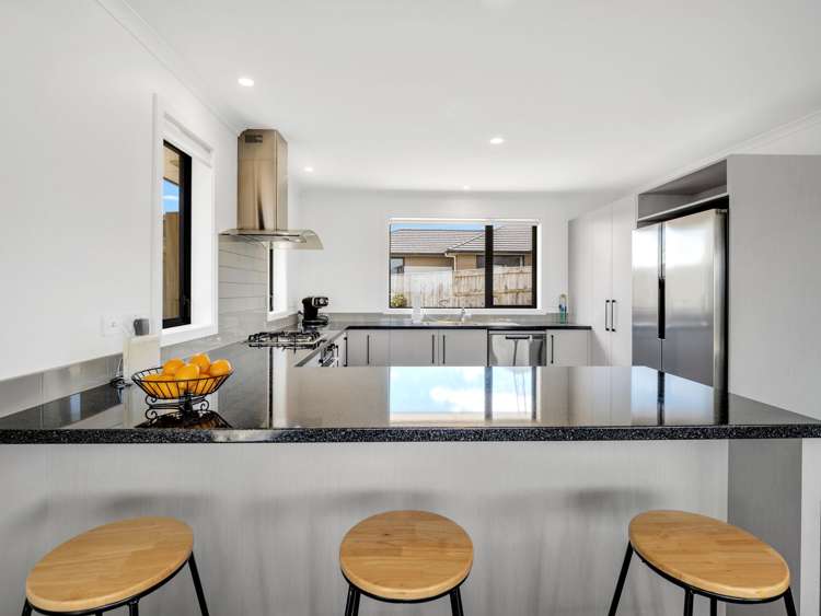 36 Varsity Heights Fitzherbert_16