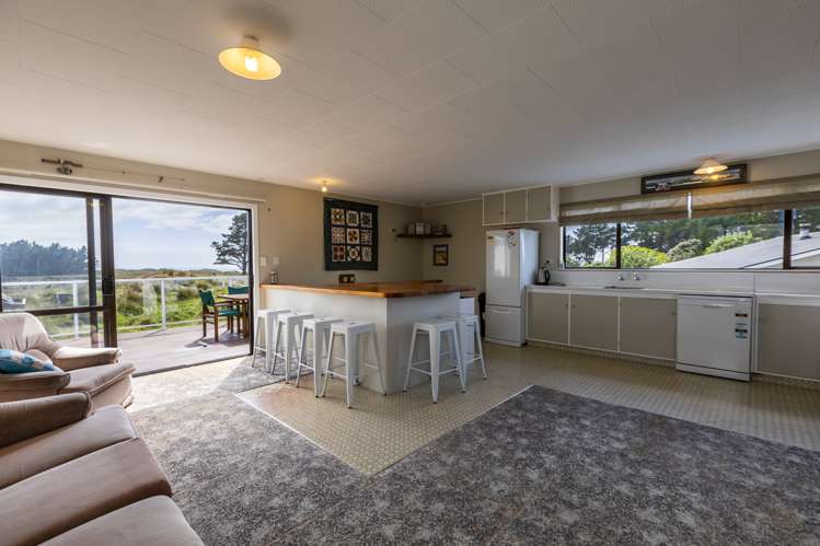 14 Puketauhinu Place Porangahau_5