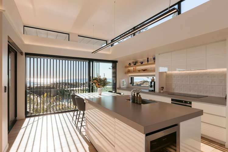 87 Marine Parade Mount Maunganui_19