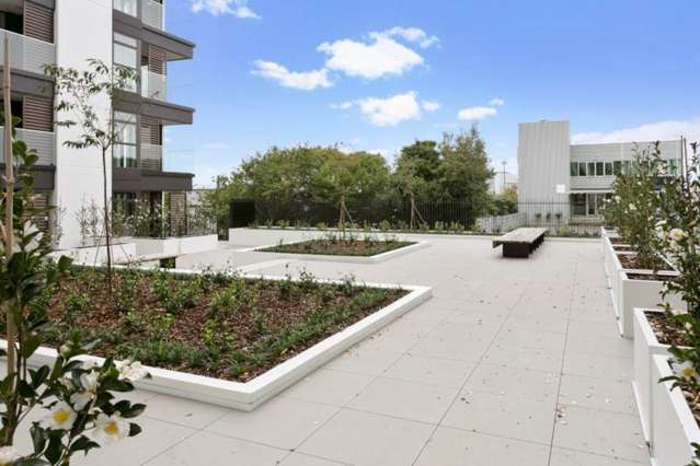 418/9 Madeira Lane Grafton_4