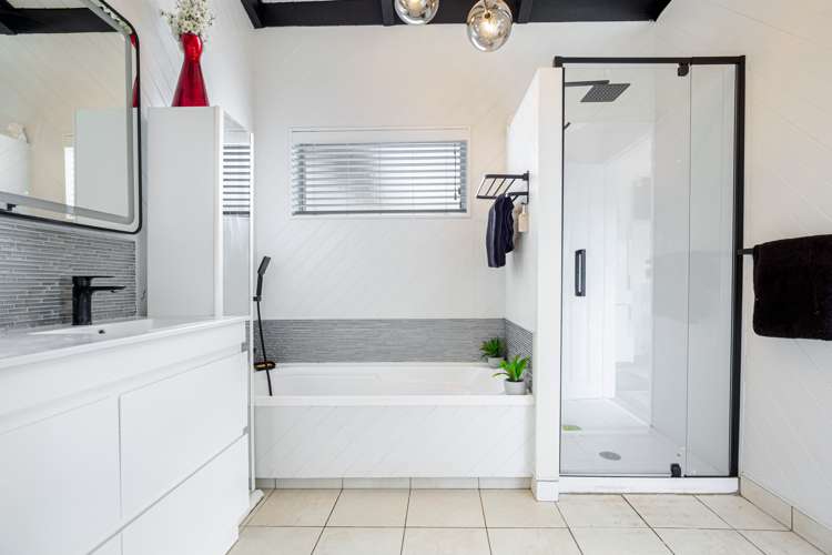 151 Simpson Road Henderson Valley_25