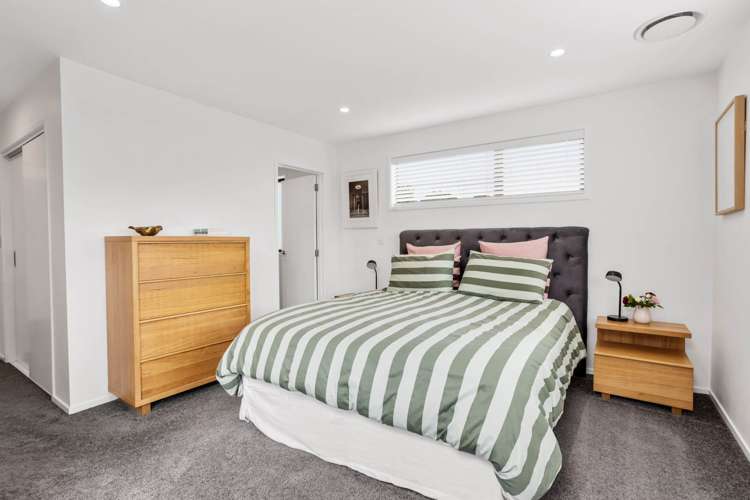 17 Langton Road Stanmore Bay_18