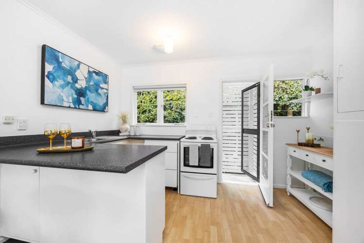 2/30 Halston Road Mount Eden_5