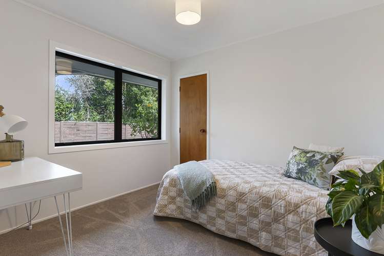1/40 James Evans Drive Northcote_17