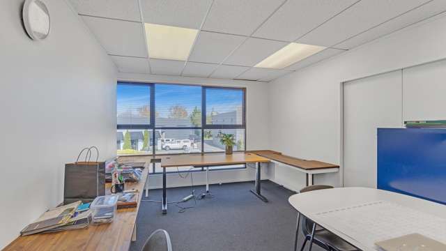 18a Leslie Hills Drive Riccarton_3