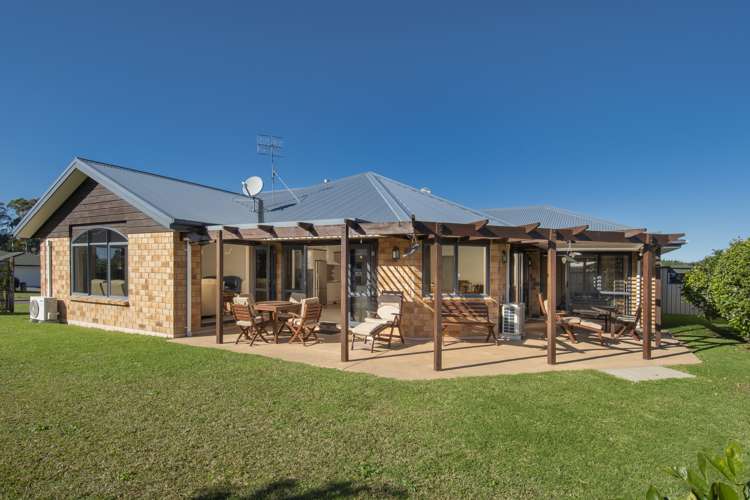 42 Longmynd Drive Katikati_2