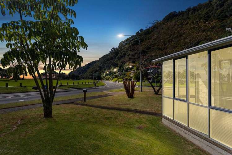 75 Muriwai Drive_3