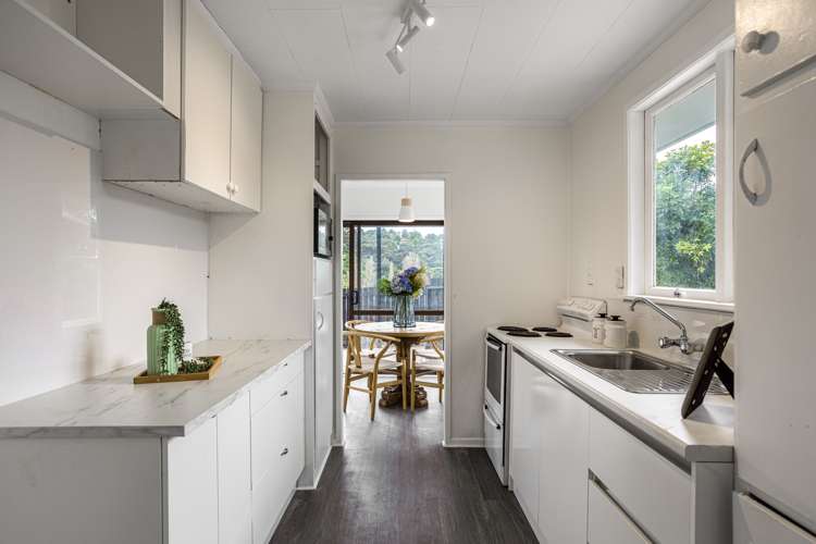 9 Huruhuru Road Massey_5