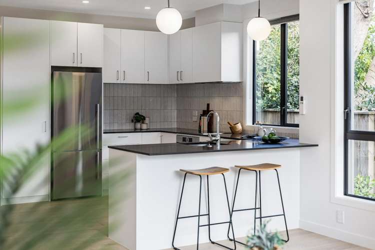 10/323 Riverside Drive Waterloo_5