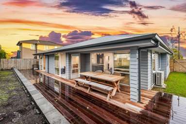 36 Accolage Boulevard_1