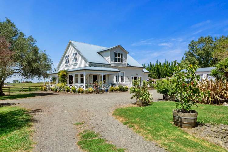 2179 State Highway 16 Helensville_23