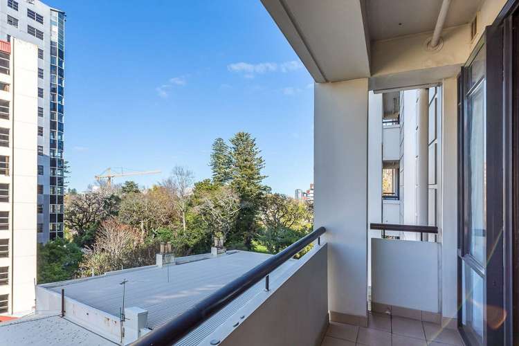 3J/14 Waterloo Quadrant Auckland Central_13