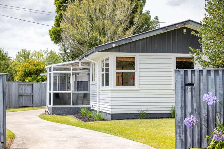 4 Colstone Street Glenview_21