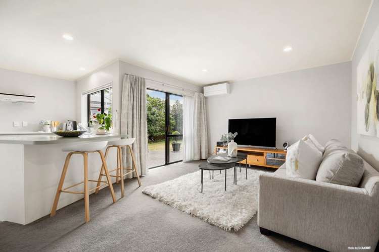 2/143 Millhouse Drive_5