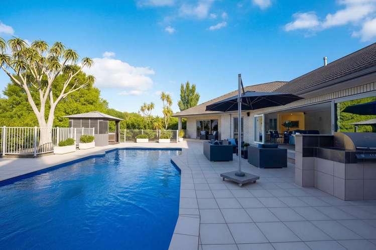 7 Burgundy Park Avenue Henderson_13