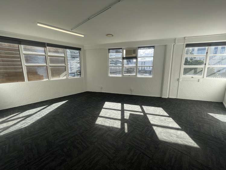 53 Davis Crescent Newmarket_3