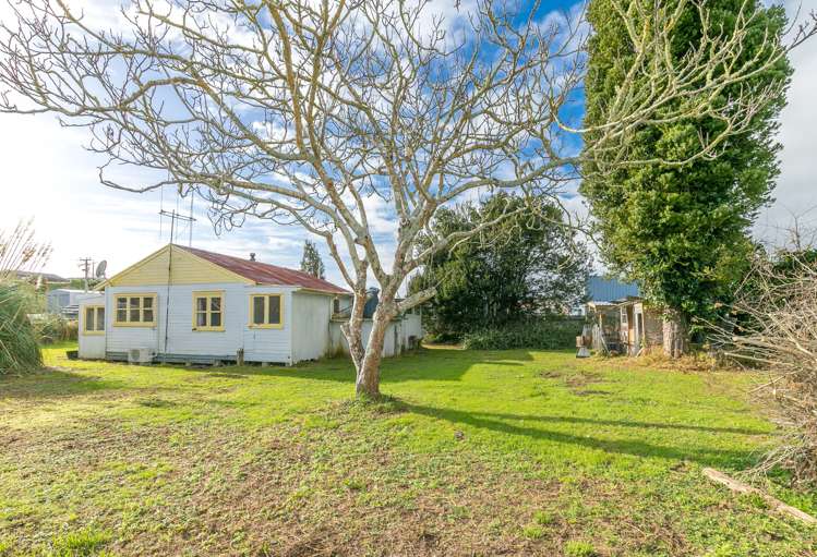1215 Pouewe Street Kawhia_23