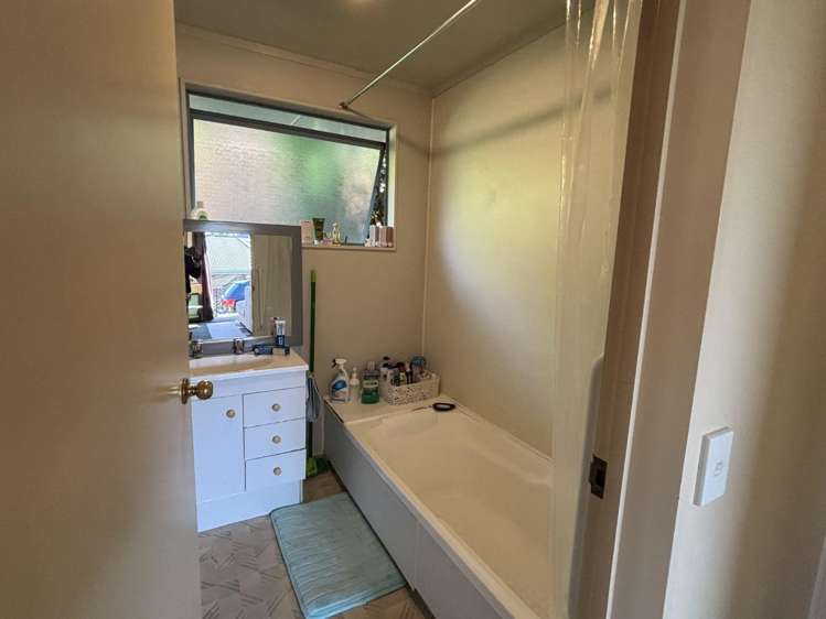 7 Saint Anne Place Toi Toi_7