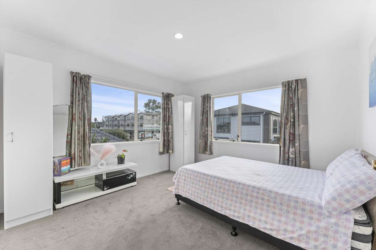 2/11 Marr Road_2