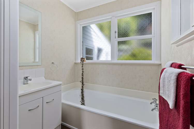 40 Saint Albans Avenue Karori_12