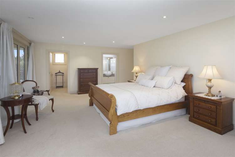 49 Lexington Place Shirley_19