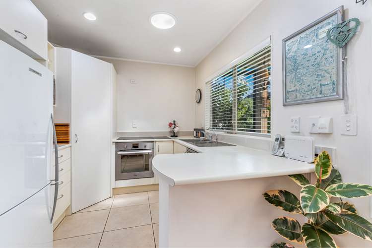 2/39 Lisa Rise Half Moon Bay_5