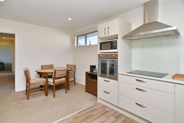 2/62 Vivian Street Burwood_9