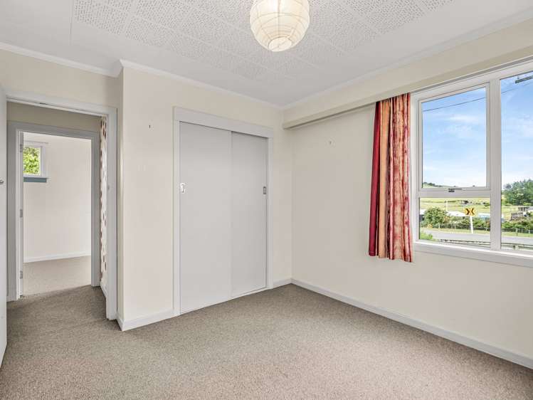 23 Royal Terrace Owaka_13