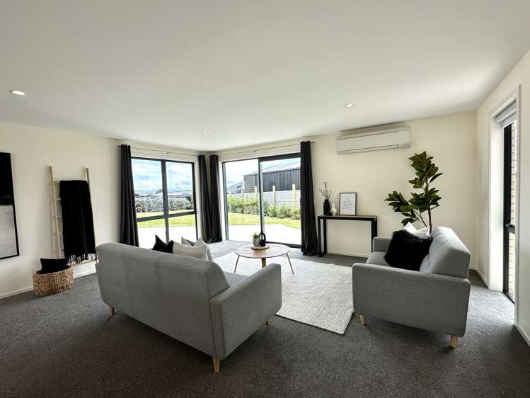 8 Chatham Rise Seaward Bush_7