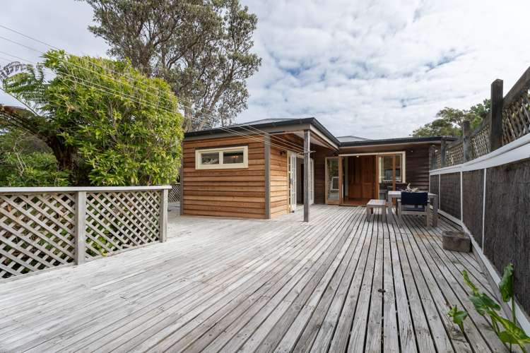 14 Whanake Street Titahi Bay_37