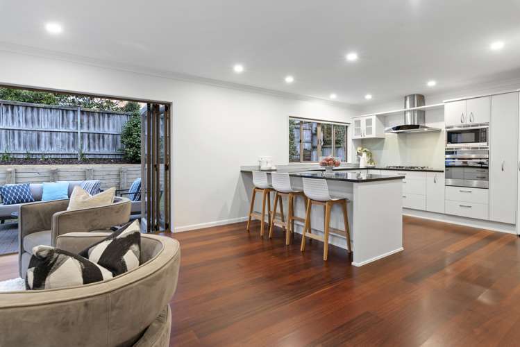 6 Oak Bark Drive Schnapper Rock_3