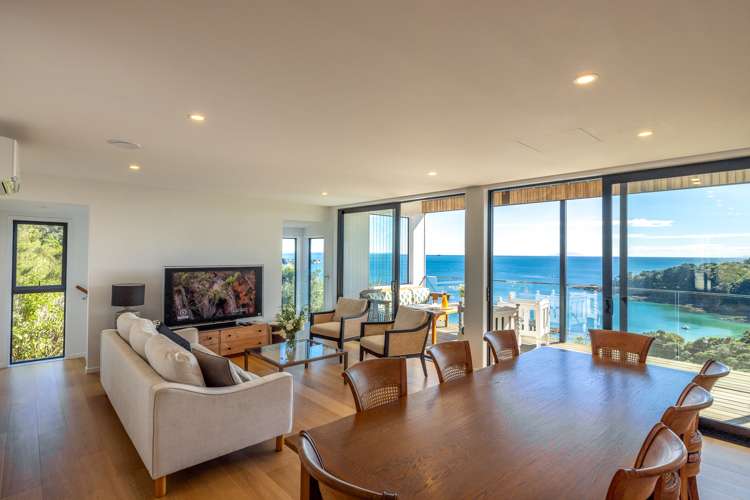 67 Queens Drive Oneroa_8