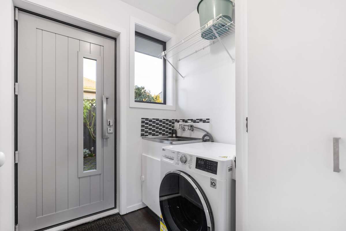 2/11 Moana Street_5