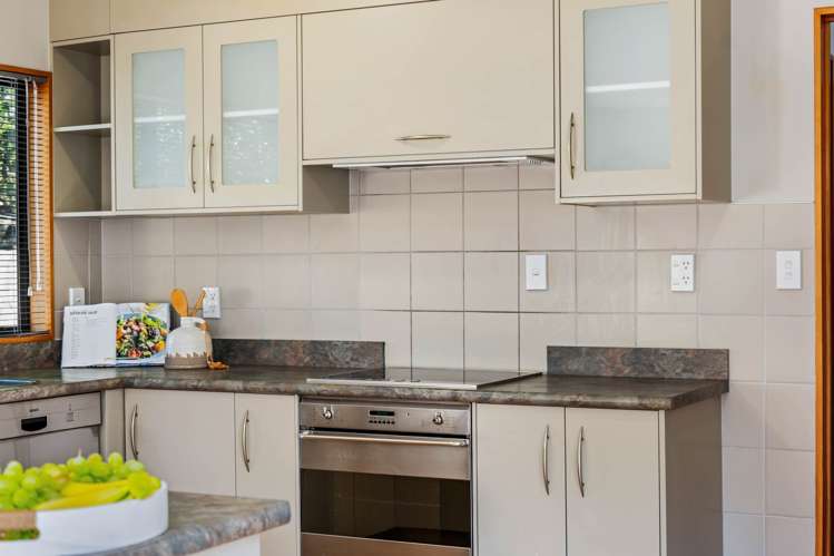 14A Albatross Road Red Beach_12