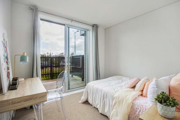 15 Ceramic Lane New Lynn_4