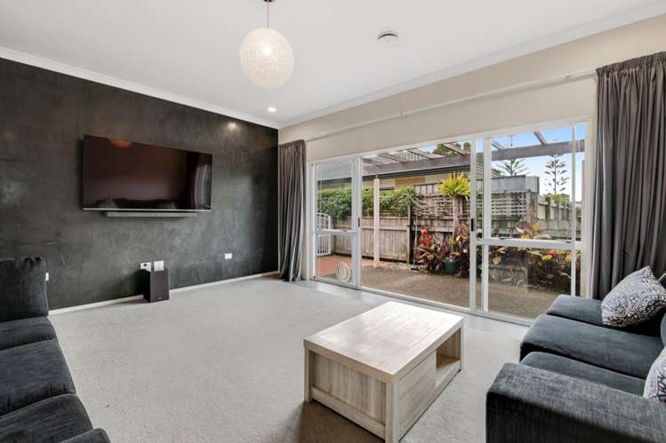 38 Settlers Grove Orewa_6
