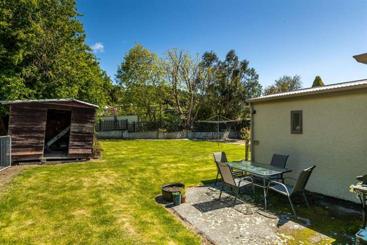 16 Reid Avenue Luggate_19