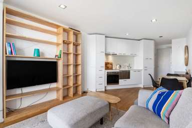 1E/17 Blake Street_2