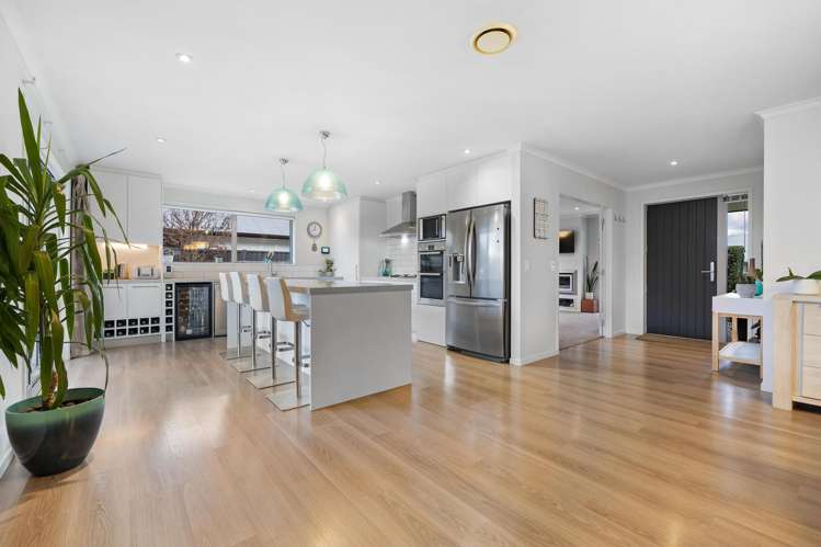 42 Myles Way_4