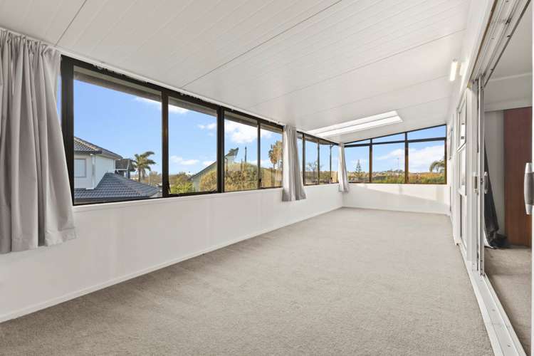 17 Fratley Avenue Farm Cove_12