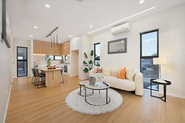 1, 2, 8/14 Woodford Avenue_4