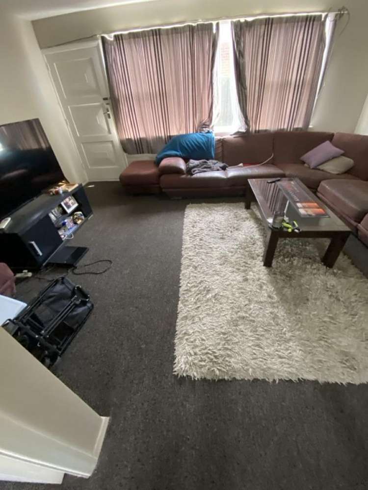 2/932 Colombo Street St. Albans_1