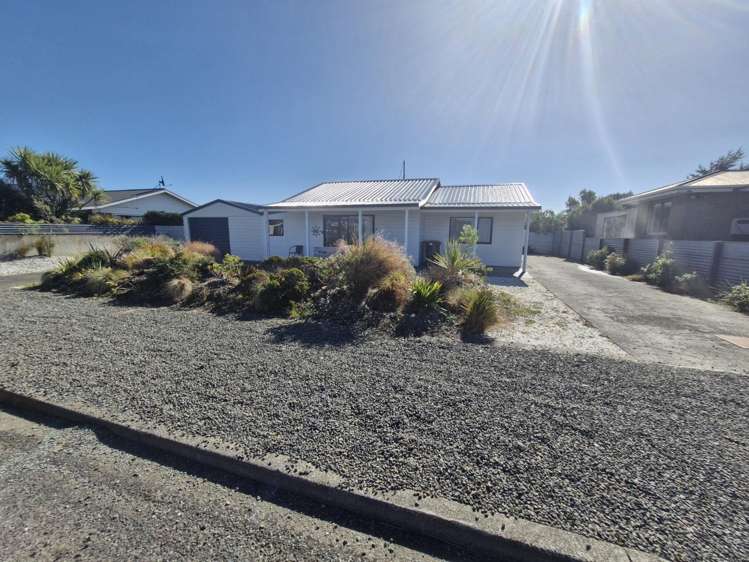 44 Leader Street Riverton_11
