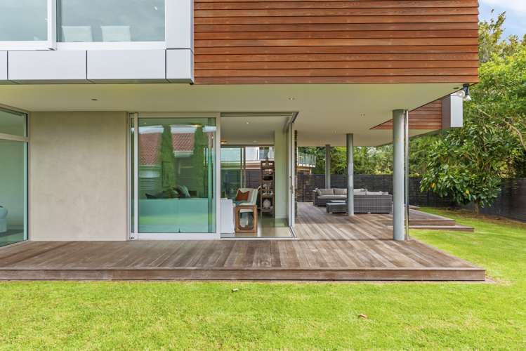 451 East Coast Road Murrays Bay_12