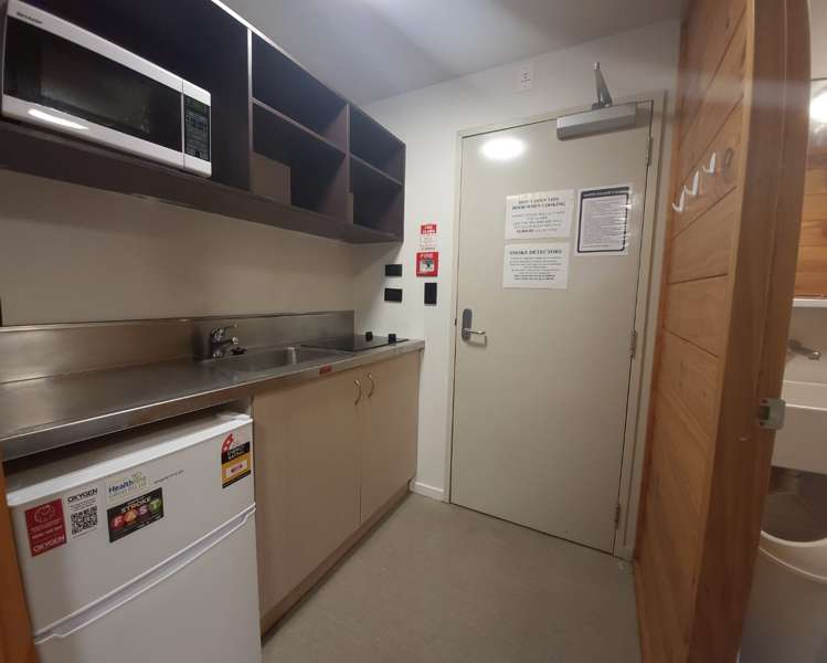 316/12 Martin Square 2185_1