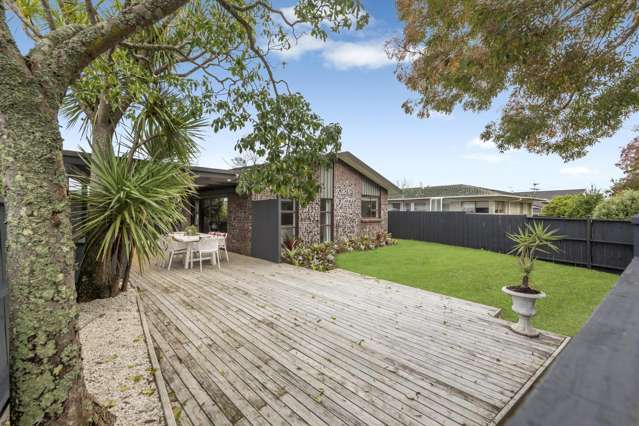 1/70 Mirrabooka Avenue Botany Downs_1